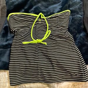 Tankini black and green striped, open back and open on the inside for fitted cup